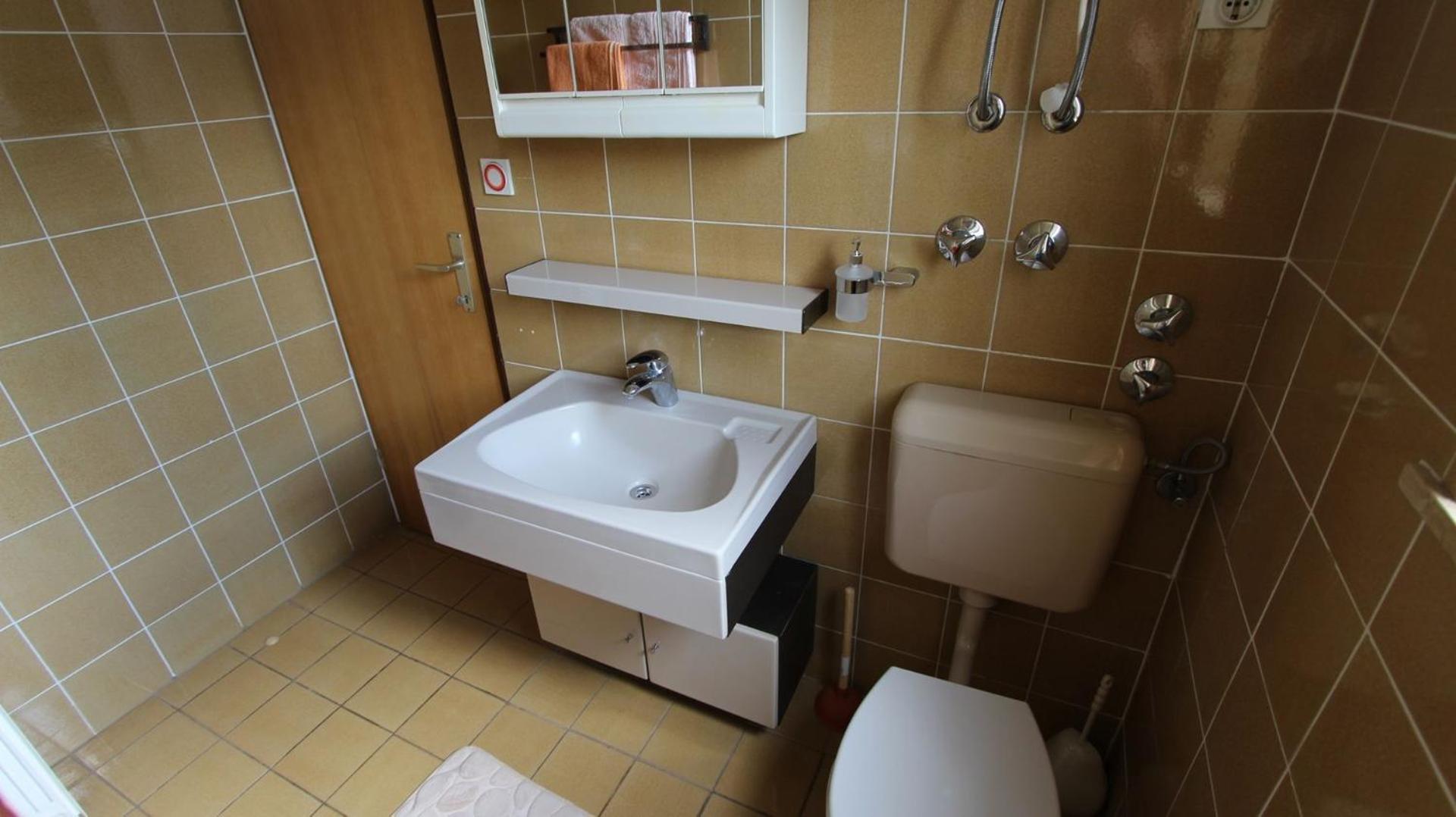 Apartment Studio Ljutic Malinska Zewnętrze zdjęcie